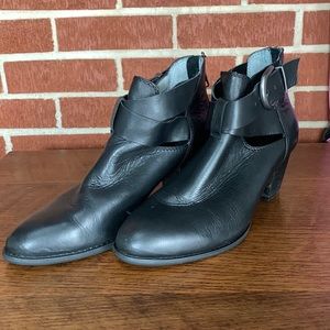 Vionic Ankle Boots